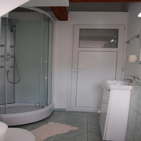 Casa Piata Sfatului * בראשוב